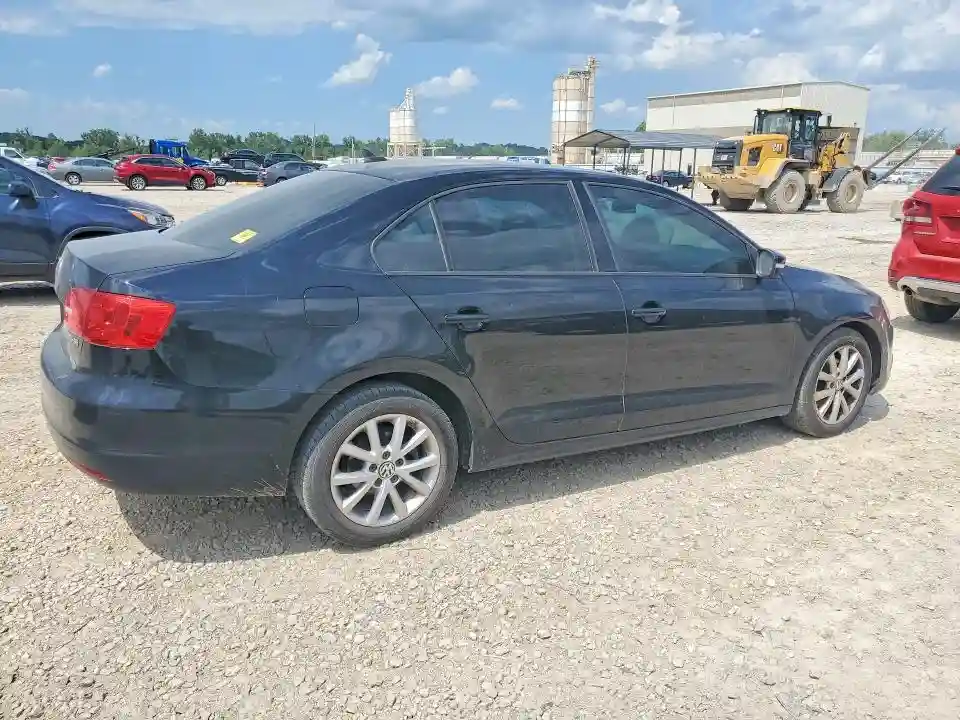 3VWBP7AJXCM452279 2012 VOLKSWAGEN JETTA-2