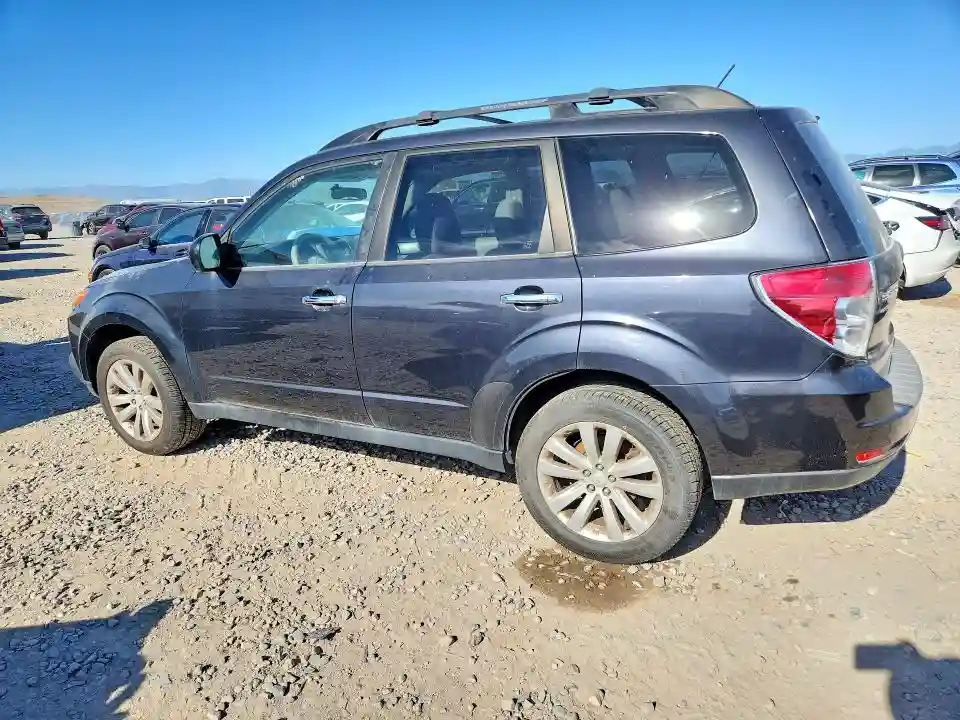 JF2SHADC9BH741068 2011 SUBARU FORESTER-1