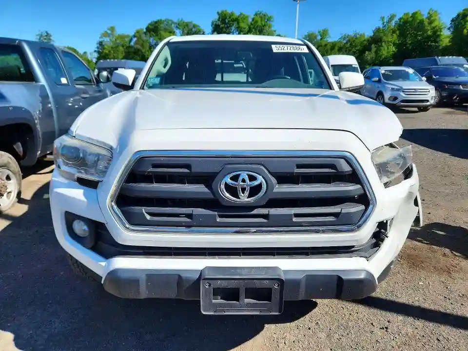 5TFSZ5AN4HX071582 2017 TOYOTA TACOMA-4