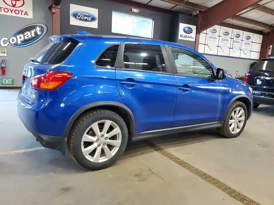 JA4AR3AU4HZ045697 2017 MITSUBISHI OUTLANDER-2