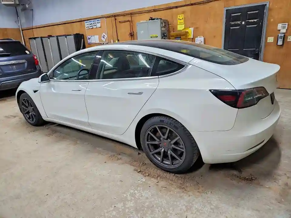 5YJ3E1EB5LF744360 2020 TESLA MODEL 3-1