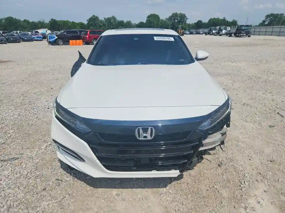 1HGCV3F56JA015554 2018 HONDA ACCORD-4