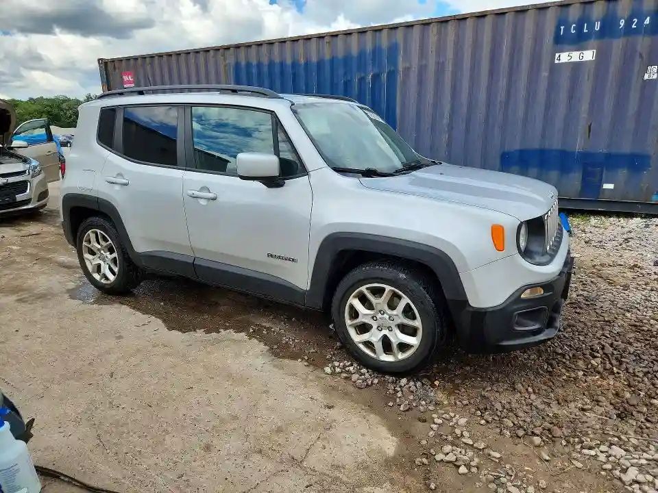 ZACCJABB8JPJ70386 2018 JEEP RENEGADE-3