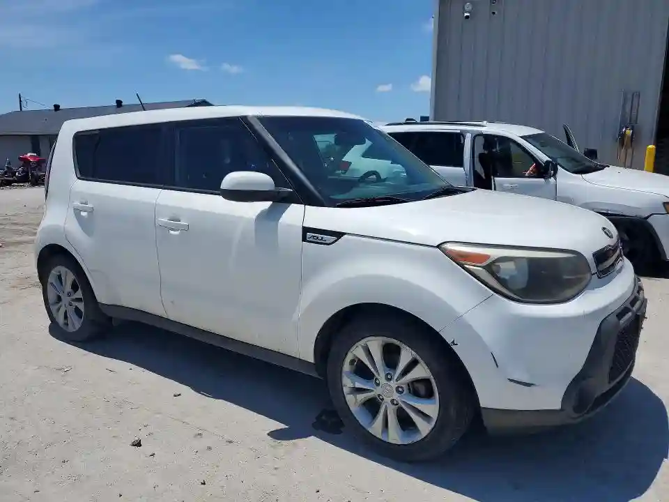 KNDJP3A57F7176751 2015 KIA SOUL-3