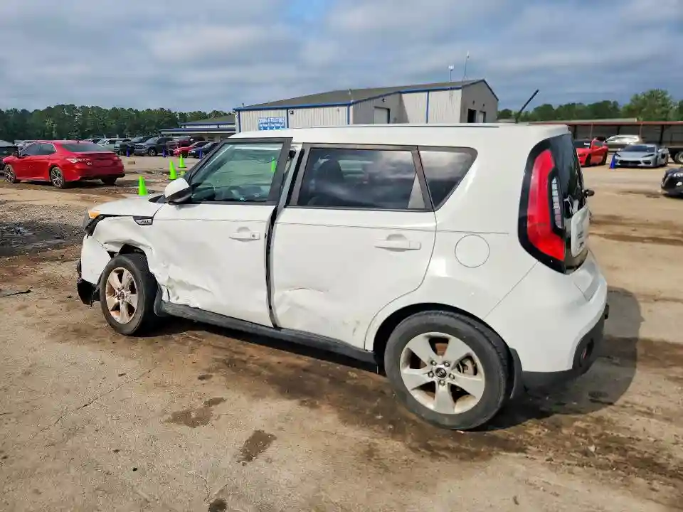 KNDJN2A20J7618669 2018 KIA SOUL BASE-1