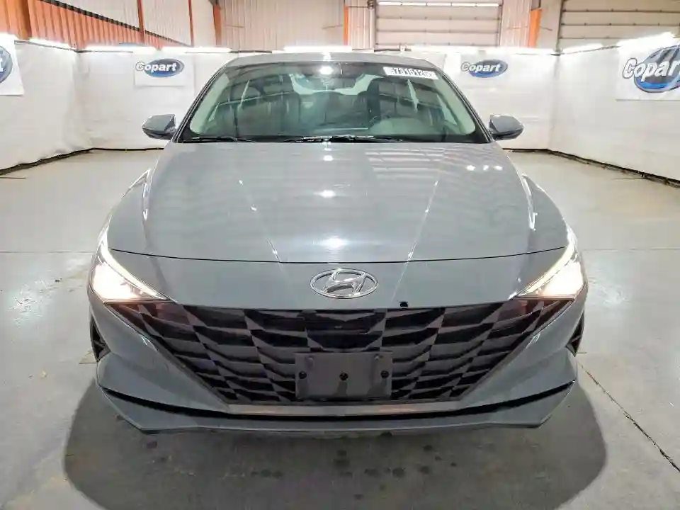 KMHLM4AG4NU311804 2022 HYUNDAI ELANTRA-4