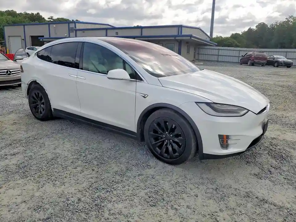 5YJXCAE20GF006978 2016 TESLA MODEL X-3