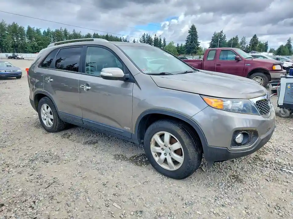 5XYKTCA61CG277873 2012 KIA SORENTO-3