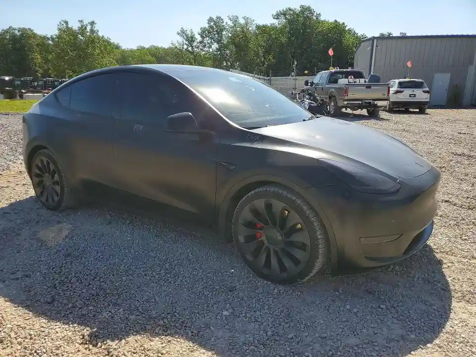 5YJYGDEF8MF299585 2021 TESLA MODEL Y-3