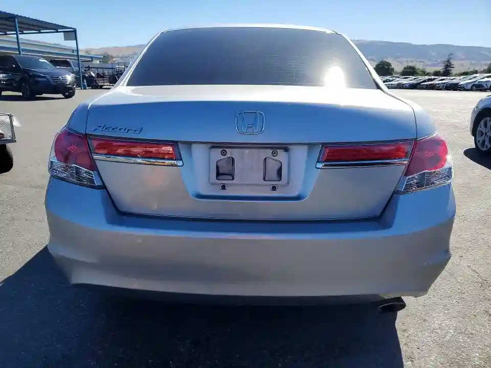 1HGCP2F30BA109692 2011 HONDA ACCORD-5