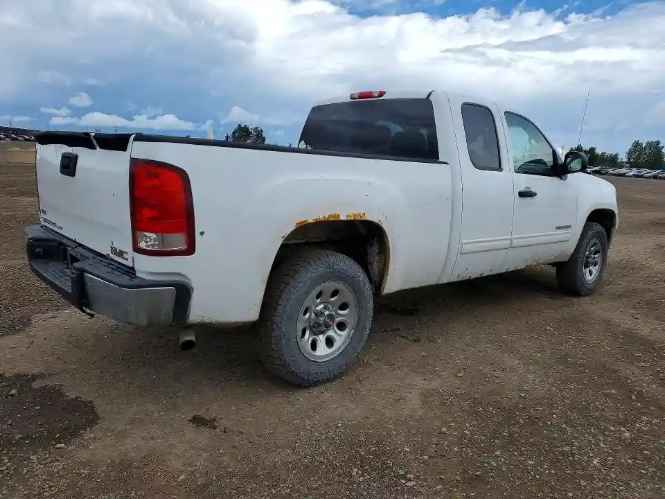 1GTR2VE32BZ152149 2011 GMC SIERRA-2