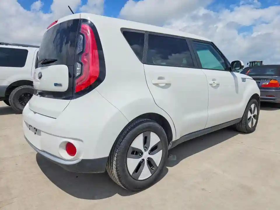 KNDJP3AE8H7021306 2017 KIA SOUL EV EV-2