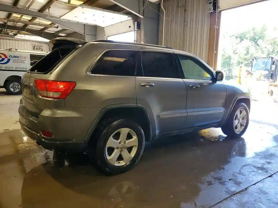 1C4RJFAG8DC611921 2013 JEEP GRAND CHEROKEE-2