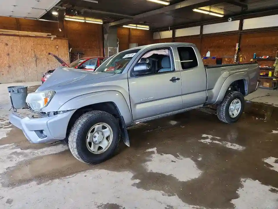 5TFUU4EN5FX148002 2015 TOYOTA TACOMA V6-0