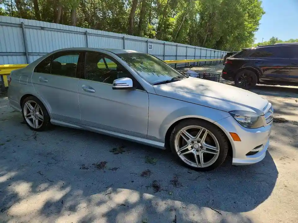 WDDGF8BB9BR148615 2011 MERCEDES-BENZ C-CLASS-3