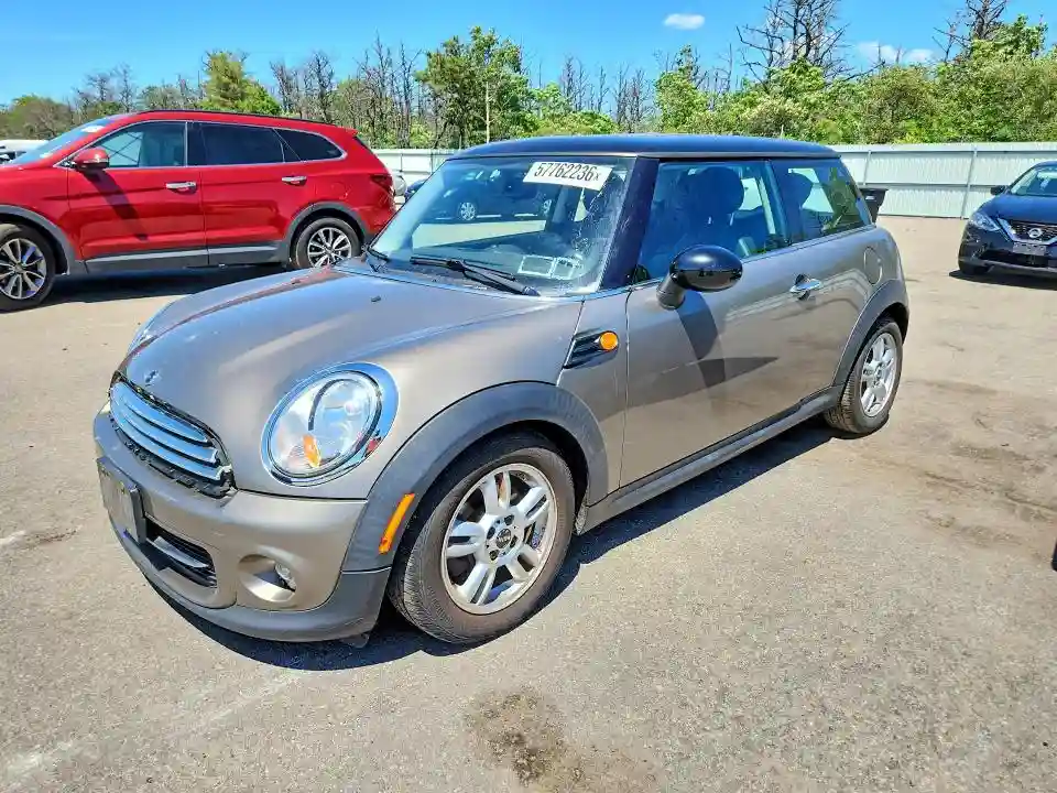 WMWSU3C5XCT255048 2012 MINI COOPER-0