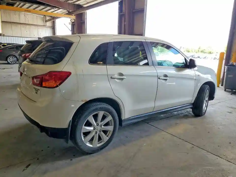 4A4AR4AU5FE020817 2015 MITSUBISHI OUTLANDER-2