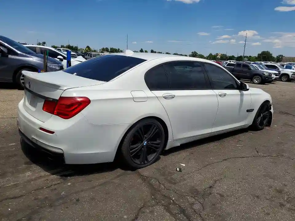 WBAKB8C50CC962615 2012 BMW 7 SERIES-2