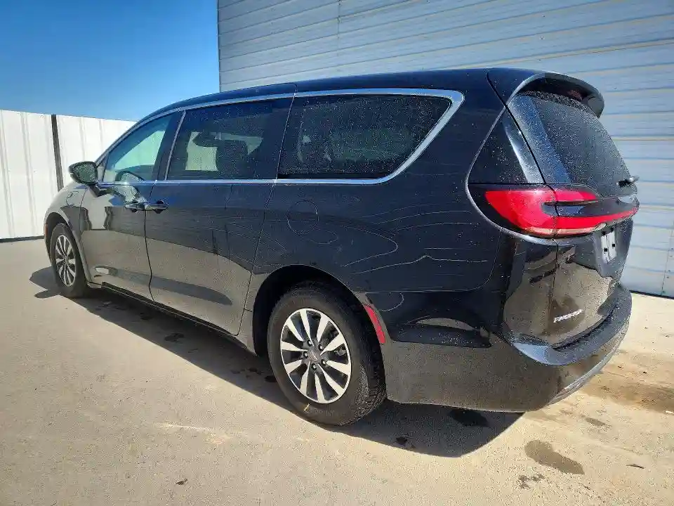 2C4RC1L72PR631393 2023 CHRYSLER PACIFICA-1