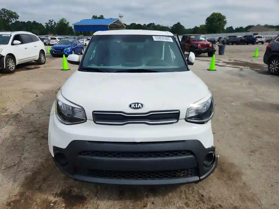 KNDJN2A20J7618669 2018 KIA SOUL BASE-4
