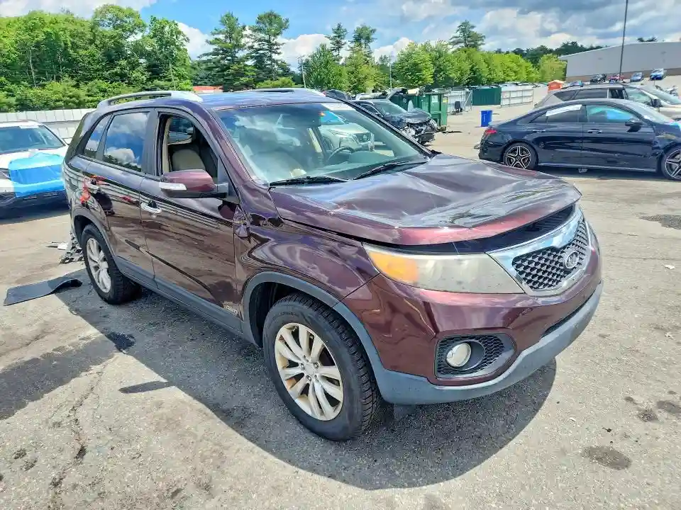 5XYKUDA10BG038465 2011 KIA SORENTO-3