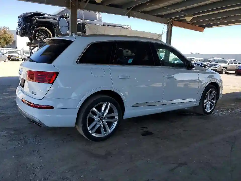 WA1VAAF71HD011097 2017 AUDI Q7-2