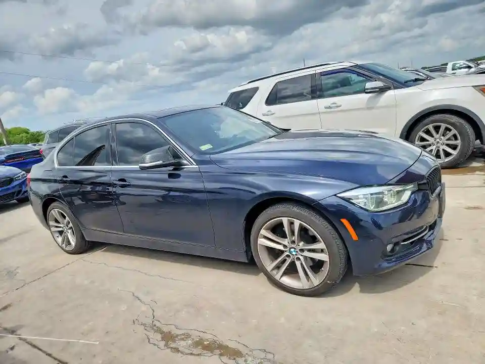 WBA8D9G38HNU66038 2017 BMW 3 SERIES-3