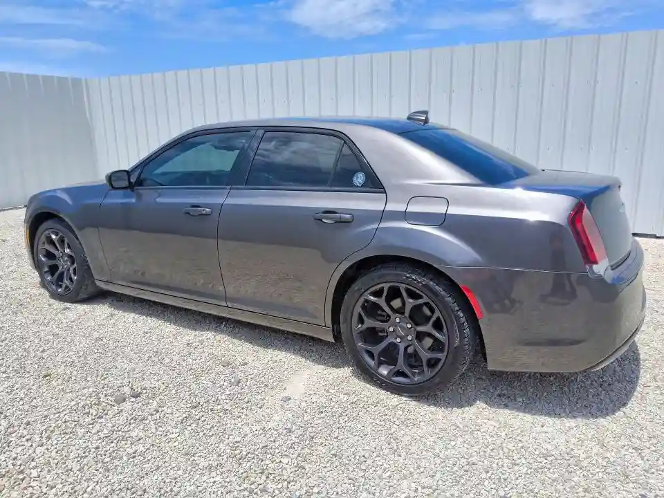 2C3CCABG1KH654206 2019 CHRYSLER 300-1