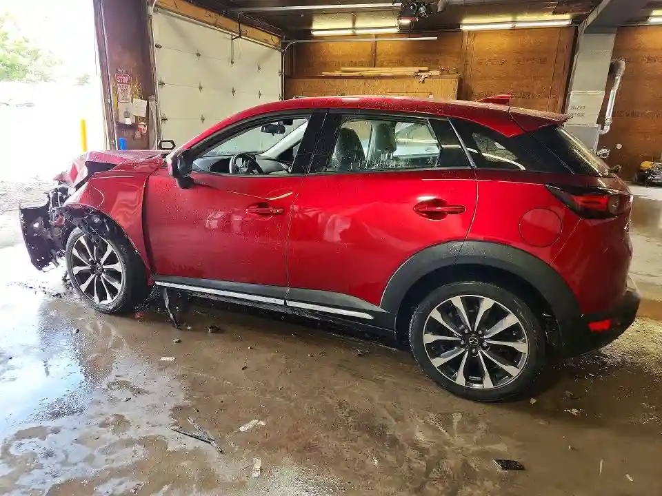 JM1DKFD74K0402628 2019 MAZDA CX-3-1