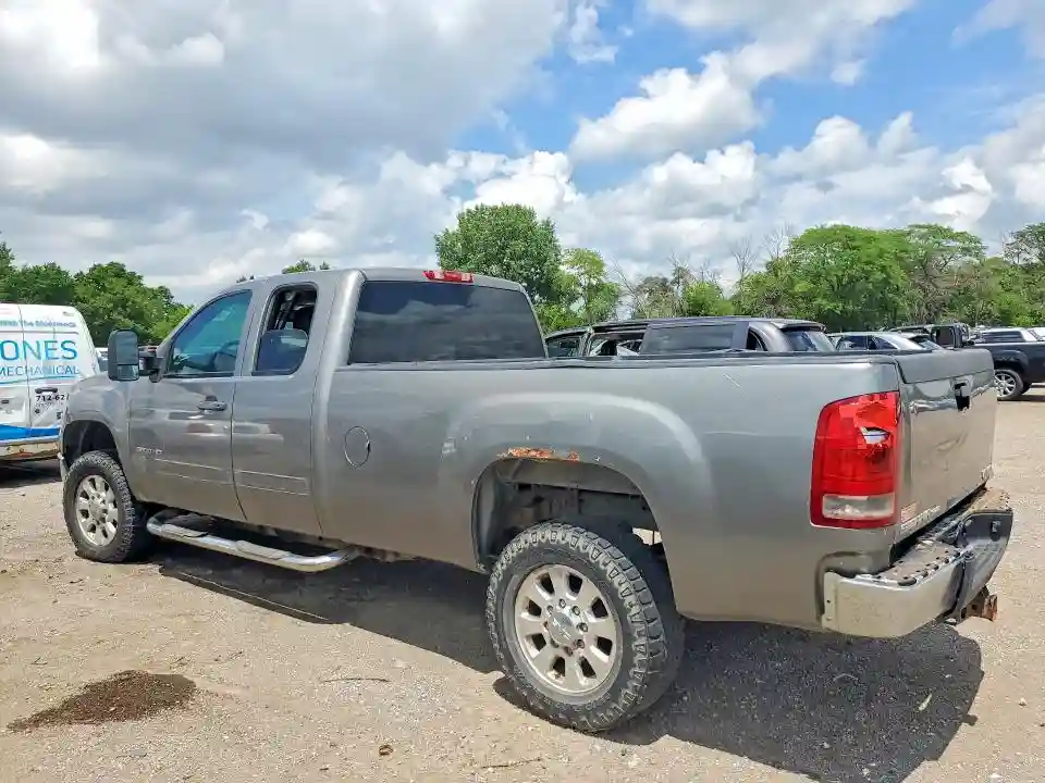 1GT523CG9CZ329385 2012 GMC SIERRA-1