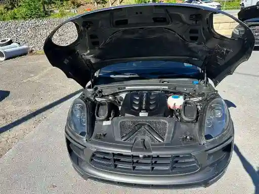 WP1AG2A59JLB62102 2018 PORSCHE MACAN-4