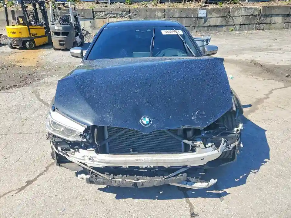 WBAJB9C59JB036105 2018 BMW M5-4