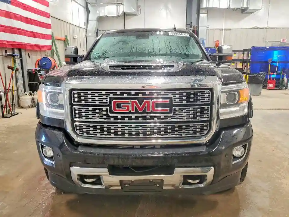 1GT42YEY6JF272561 2018 GMC SIERRA-4