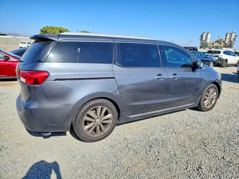 KNDME5C14H6327840 2017 KIA SEDONA-2