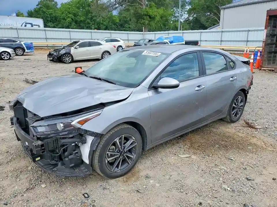 3KPF24AD3RE722810 2024 KIA FORTE LXS-0