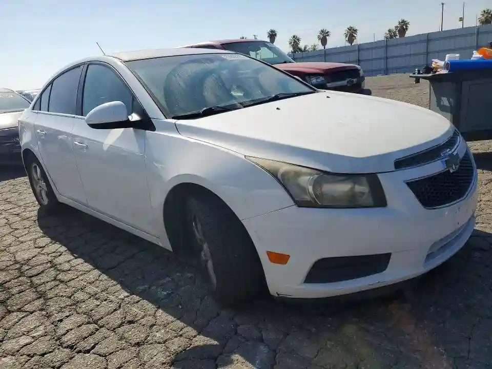 1G1PC5SB3E7214568 2014 CHEVROLET CRUZE-3