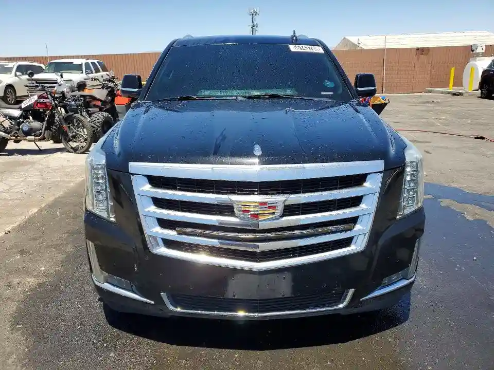 1GYS3GKJ7JR291635 2018 CADILLAC ESCALADE-4