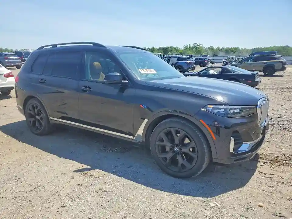 5UXCW2C05M9H62066 2021 BMW X7-3
