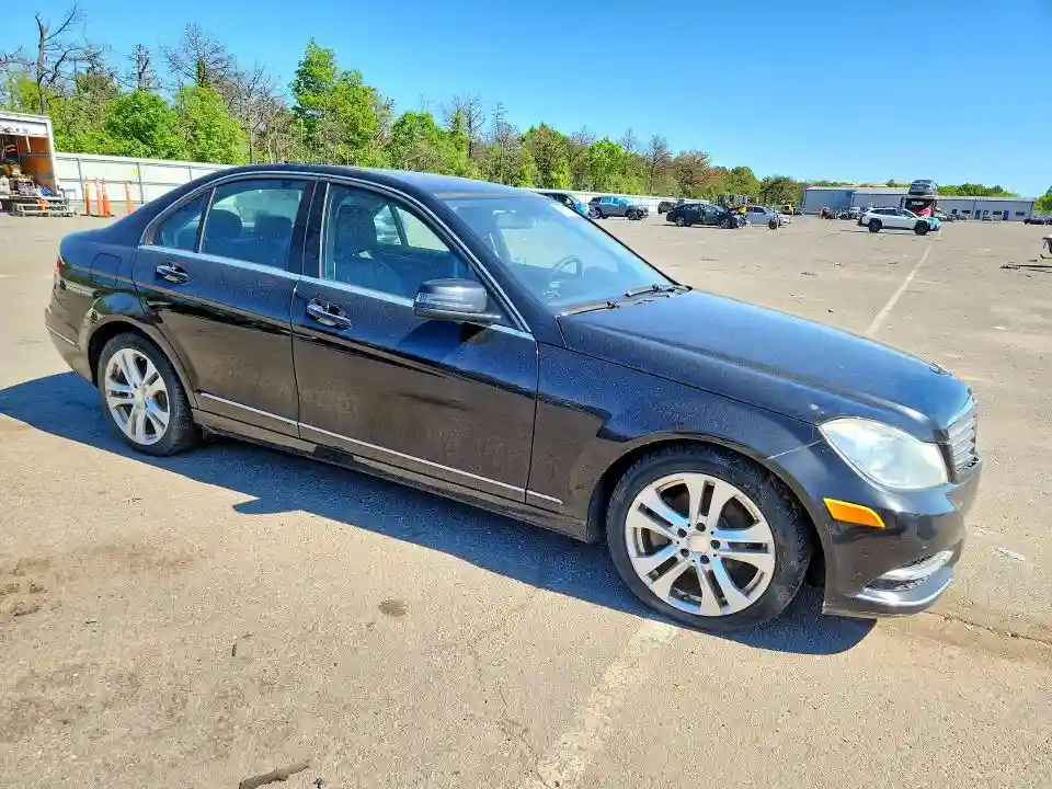 WDDGF4HB5DR273078 2013 MERCEDES-BENZ C-CLASS-3