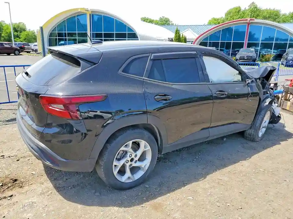 KL77LFEP3SC108819 2025 CHEVROLET TRAX-2