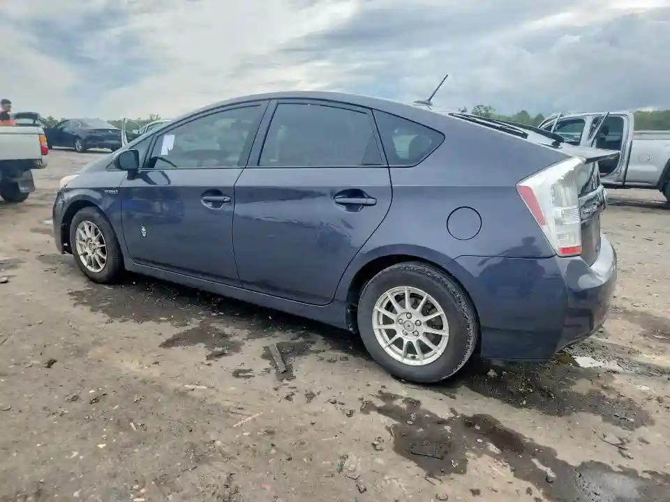 JTDKN3DU8B0282058 2011 TOYOTA PRIUS-1