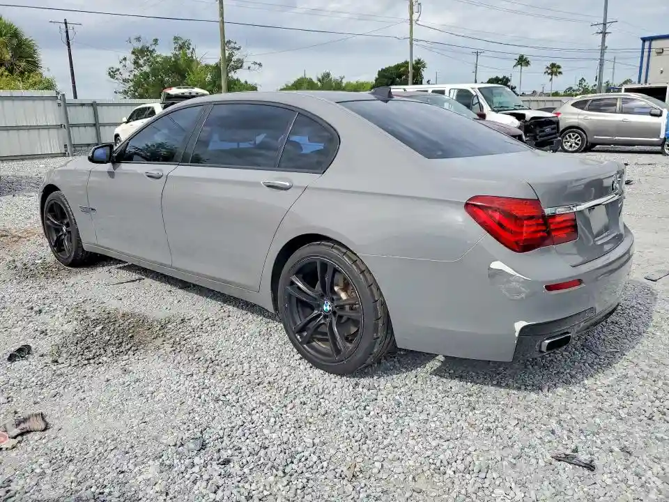 WBAYE4C57FD139009 2015 BMW 7 SERIES-1