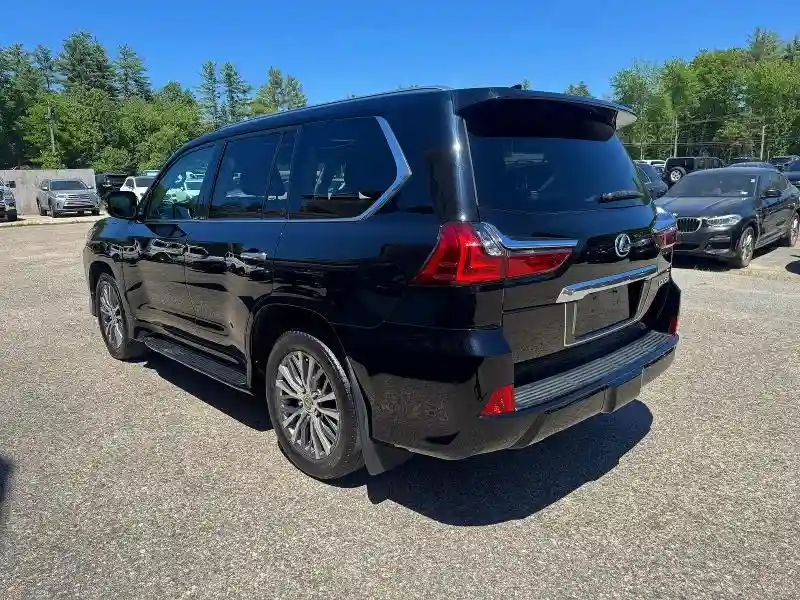 JTJHY7AX3J4266006 2018 LEXUS LX570-2