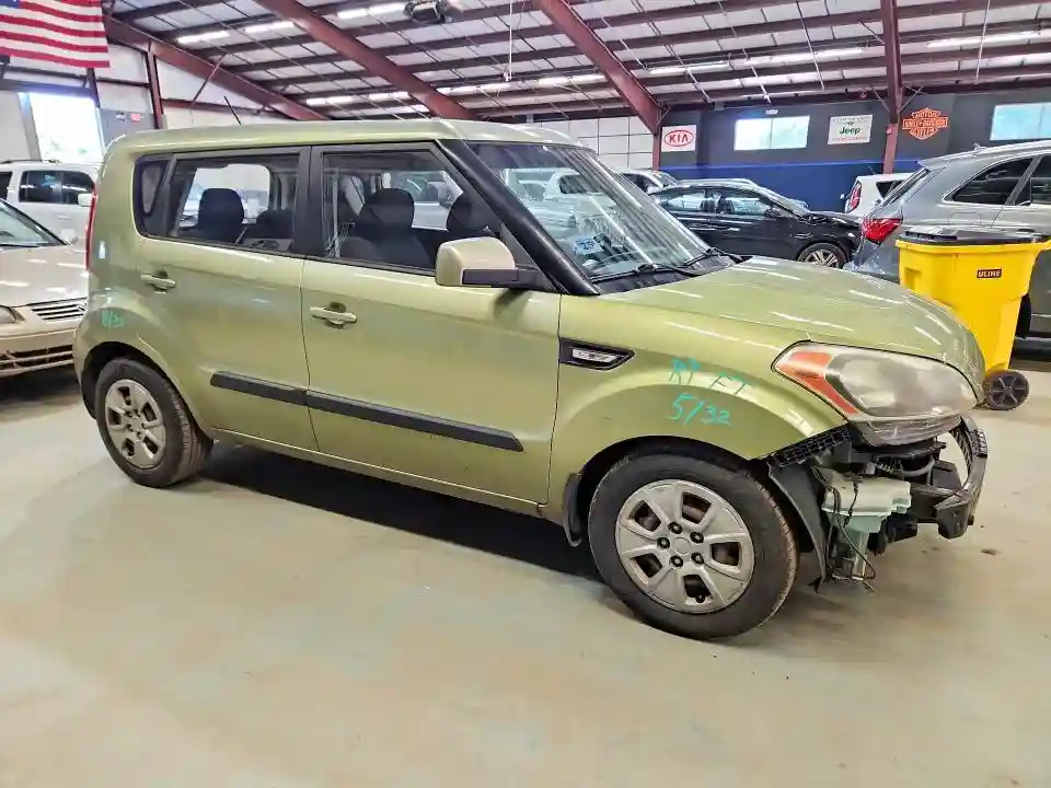 KNDJT2A54D7523178 2013 KIA SOUL BASE-3