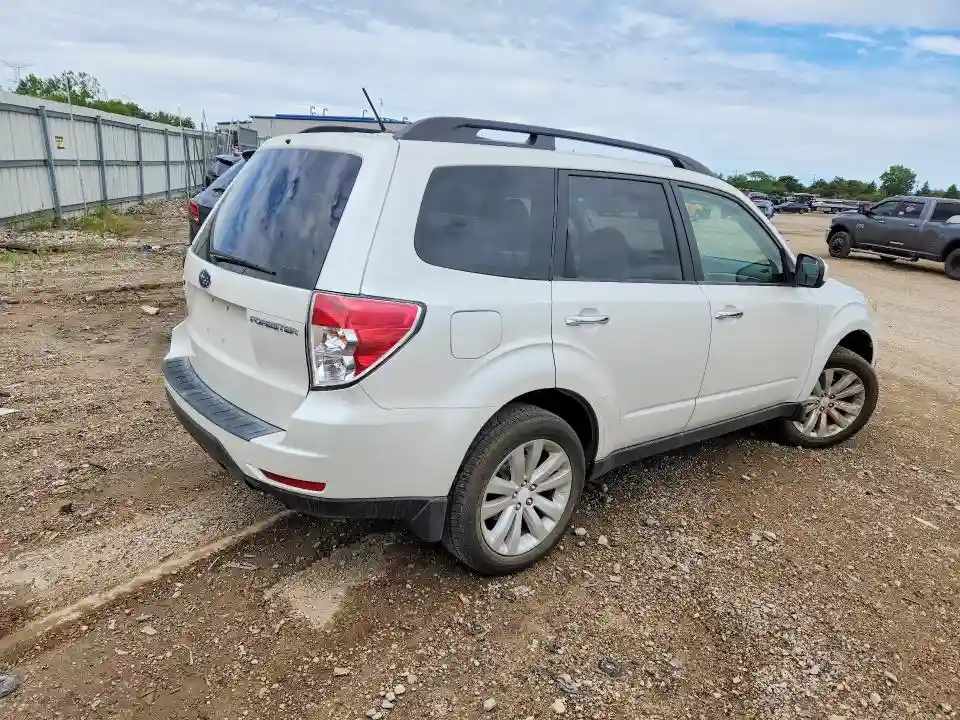 JF2SHBDCXBH759195 2011 SUBARU FORESTER-4