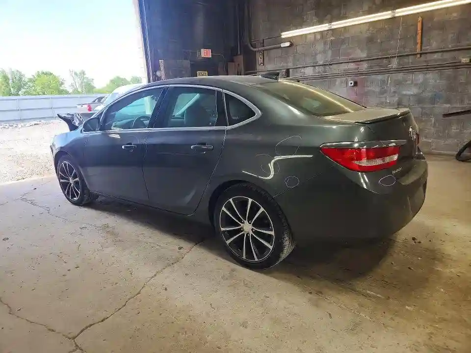 1G4PR5SK6H4121096 2017 BUICK VERANO-1