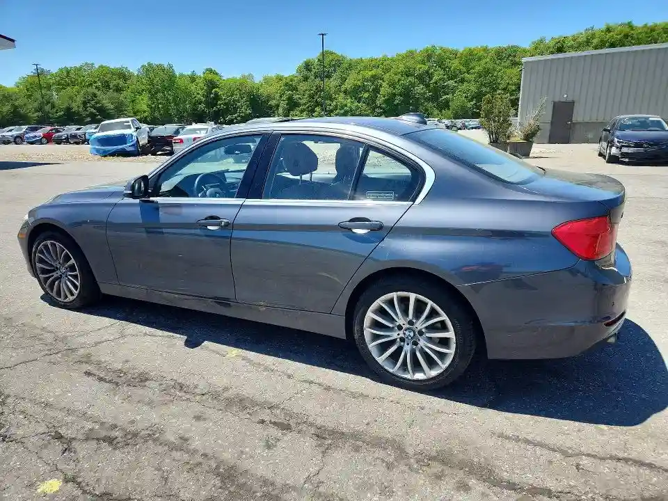 WBA3B5G55FNS19356 2015 BMW 3 SERIES-1