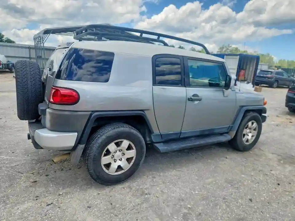JTEZU4BF4AK008656 2010 TOYOTA FJ CRUISER-2