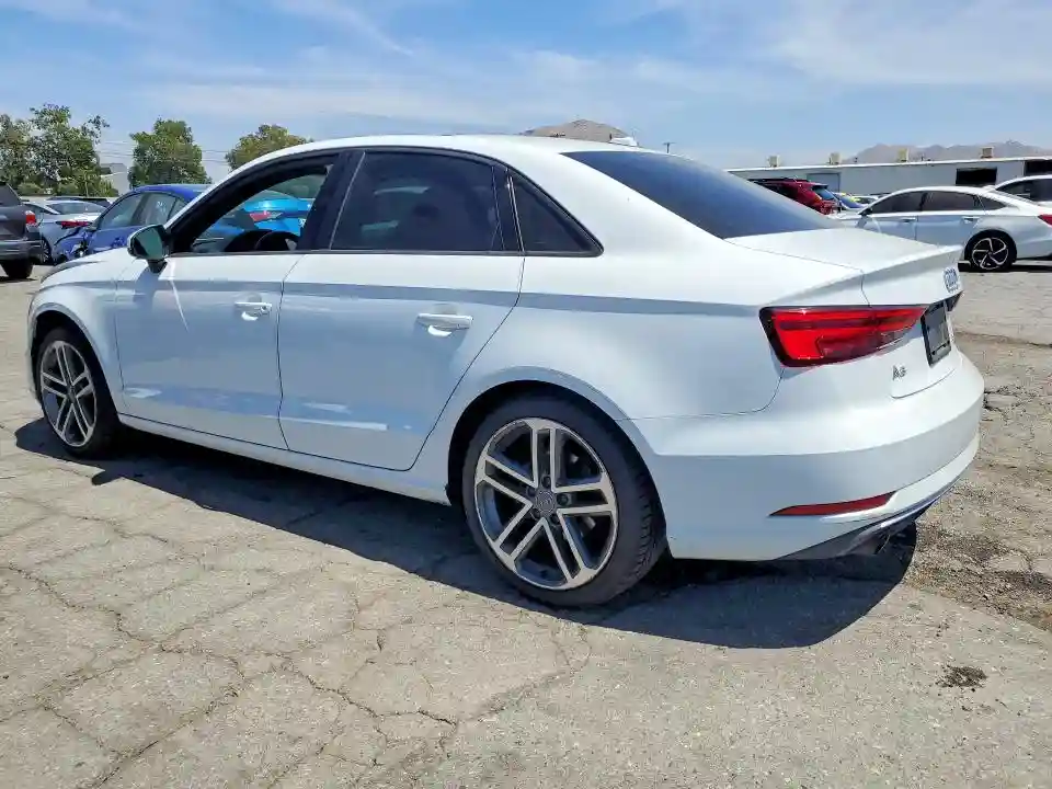 WAUB8GFF1J1035225 2018 AUDI A3-1