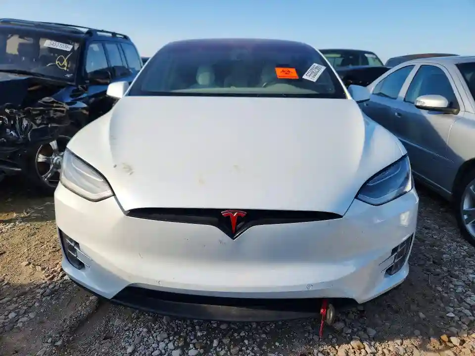 5YJXCAE21HF035536 2017 TESLA MODEL X-4